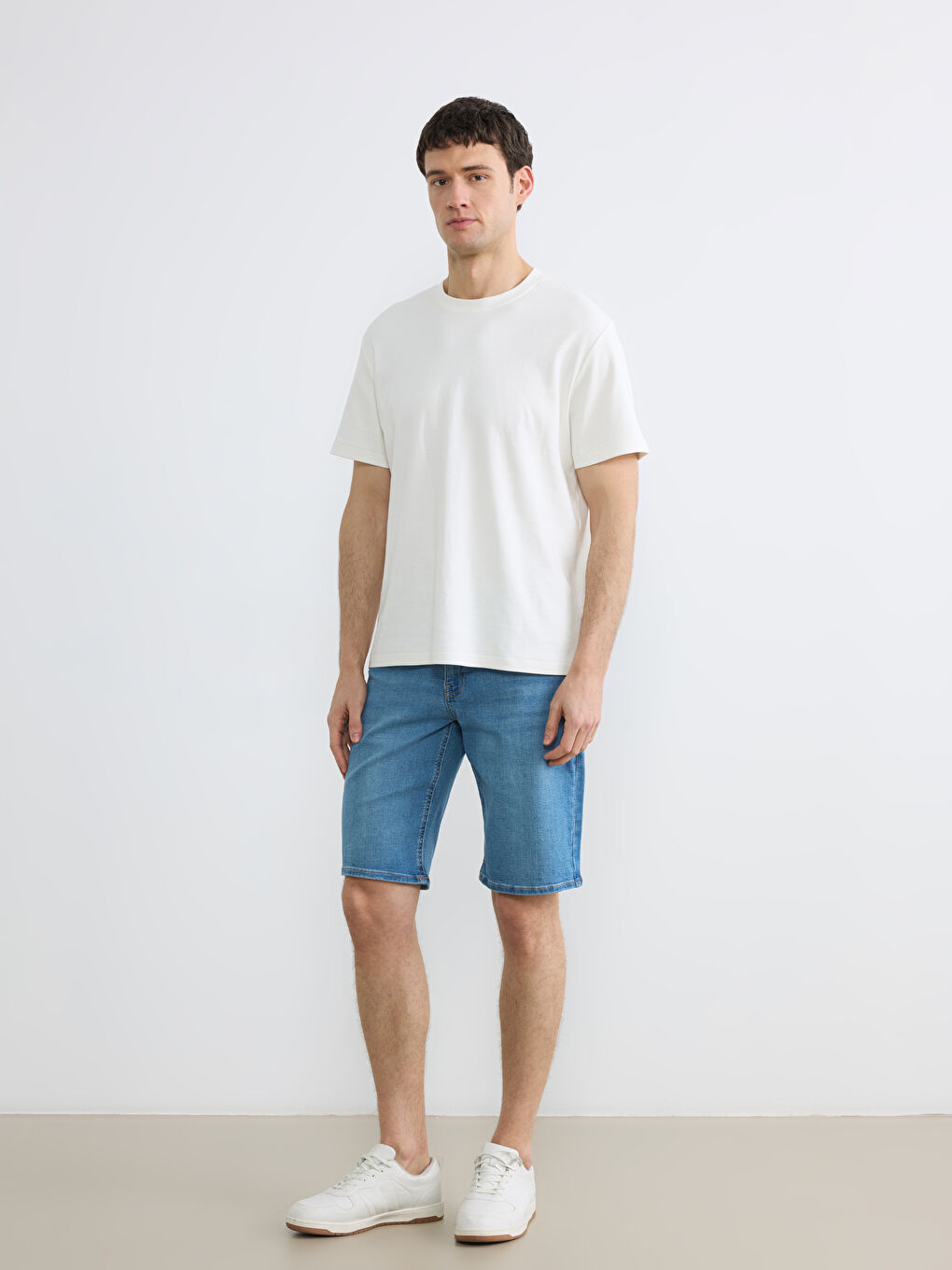 İndigo Regular Fit Erkek Jean Şort