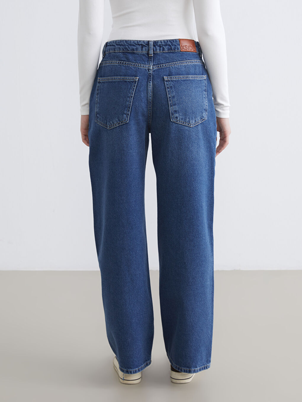 Women's Wide-Leg Jean-3