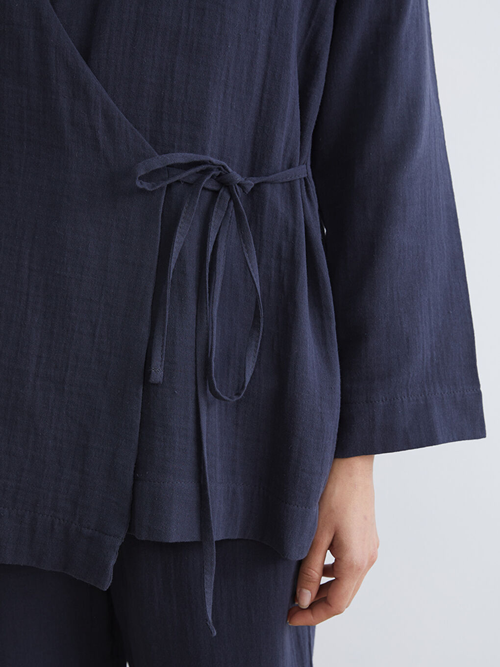 Lacivert Kruvaze Yaka Kadın Müslin Kimono	-2