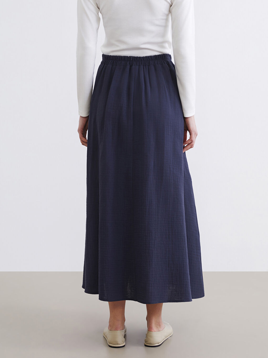 تەنورە شینی تۆخ ژن-3