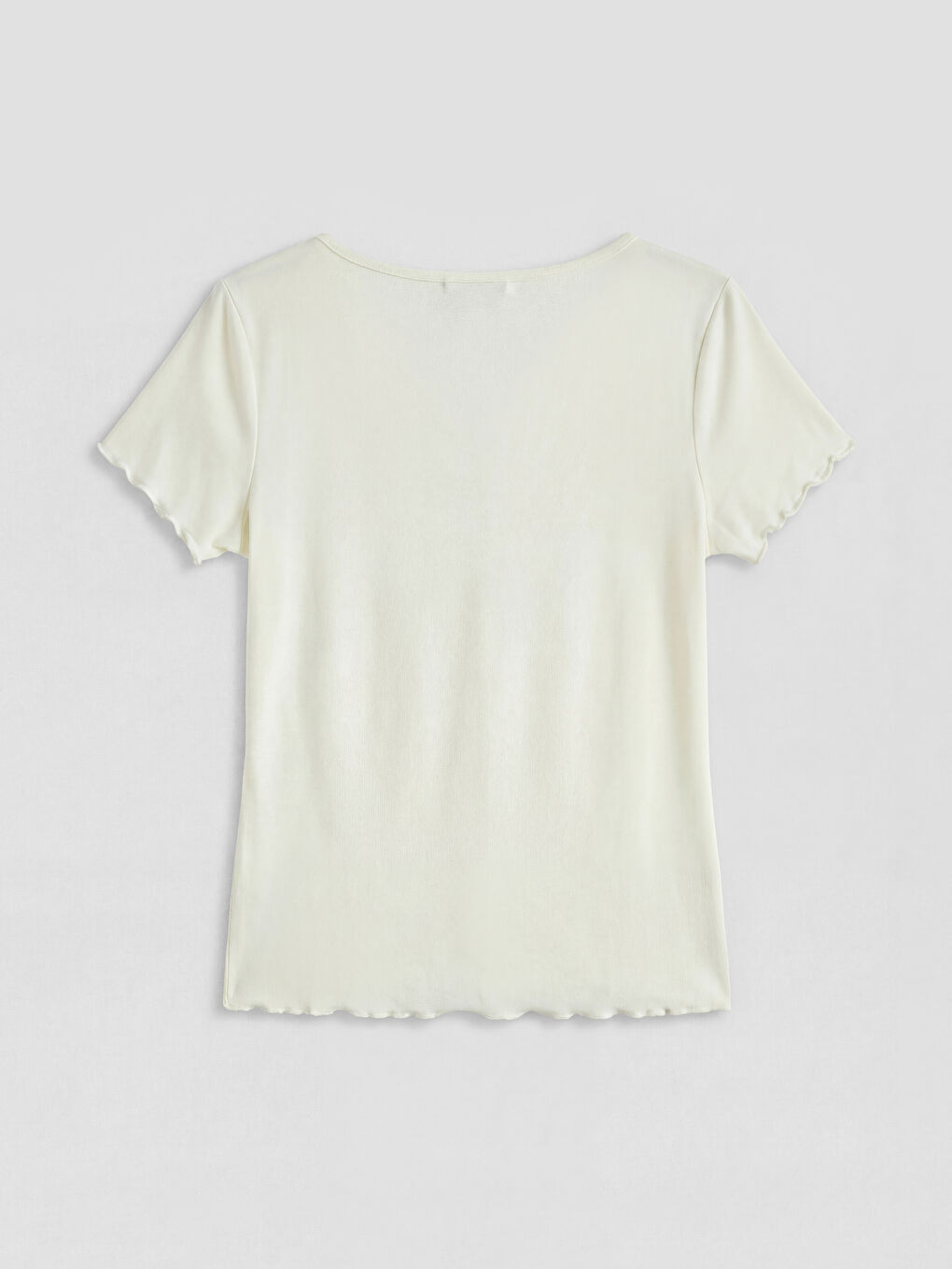 Ekru V Yaka Fiyonklu Kadın Şortlu Pijama Takımı-2