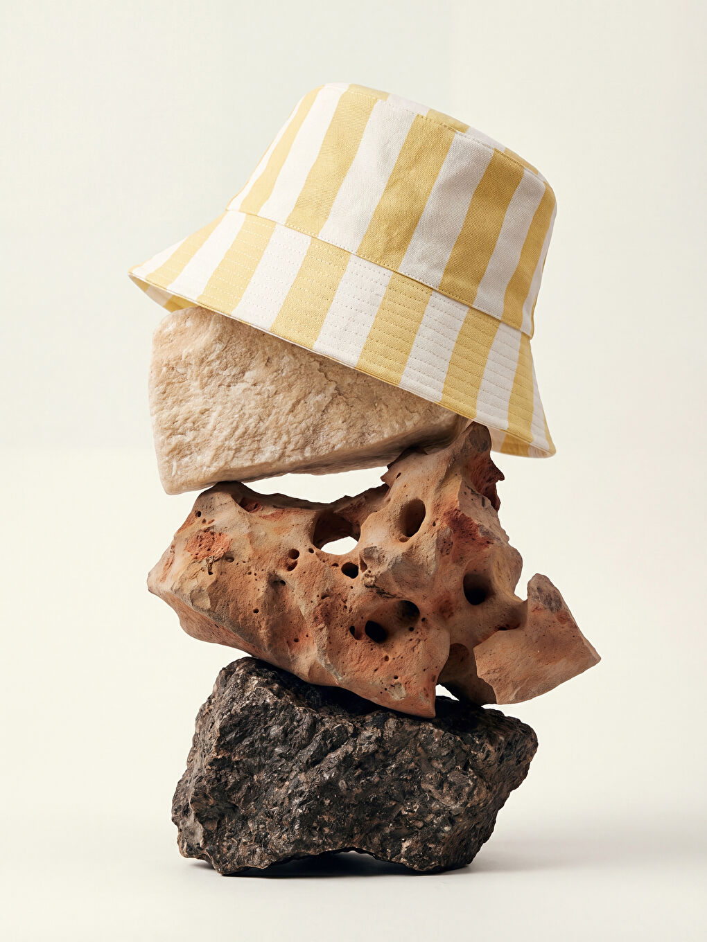 Полосатая женская габардиновая кепка