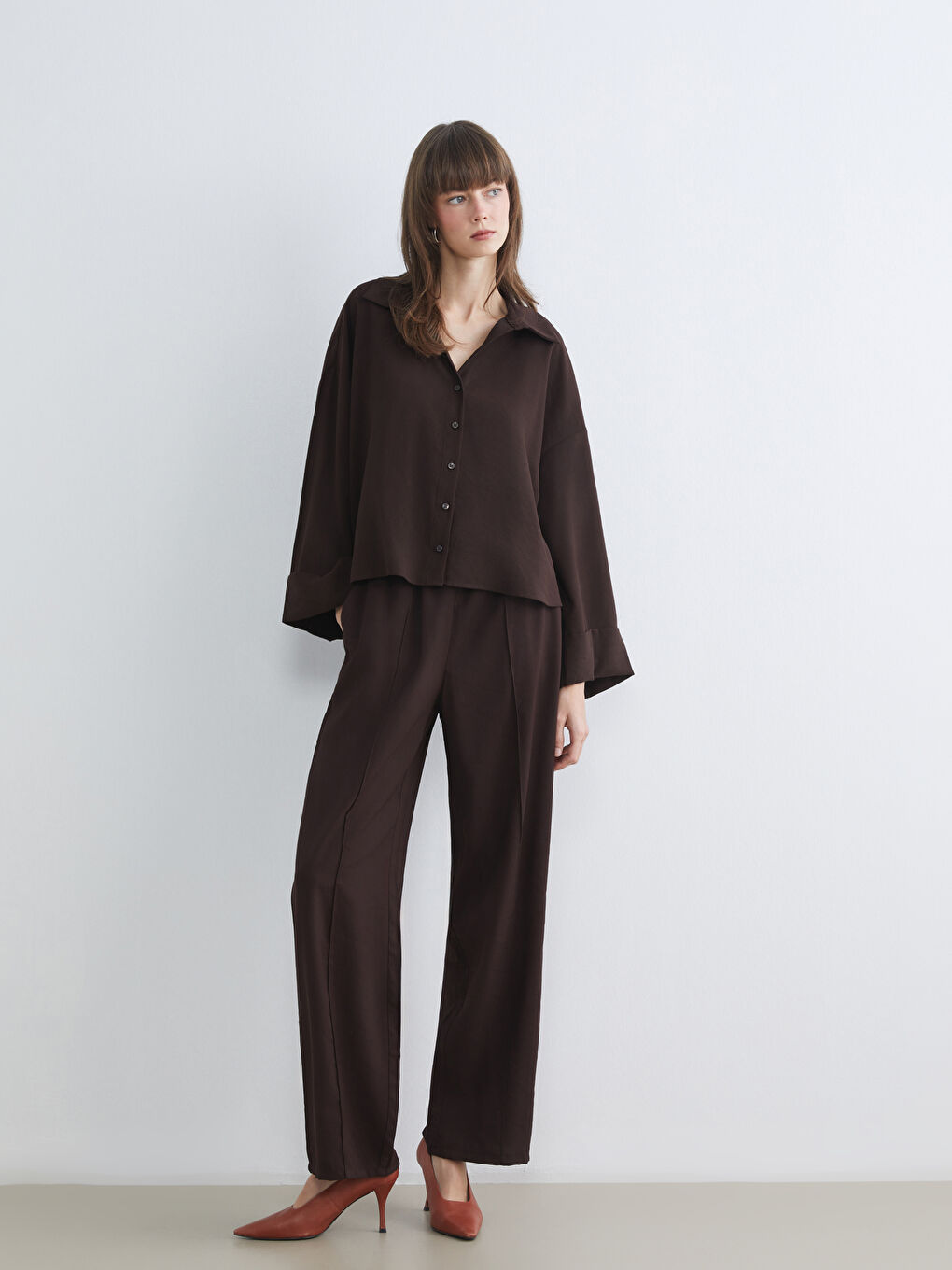 Kahverengi Beli Lastikli Geniş Paça Kadın Pantolon