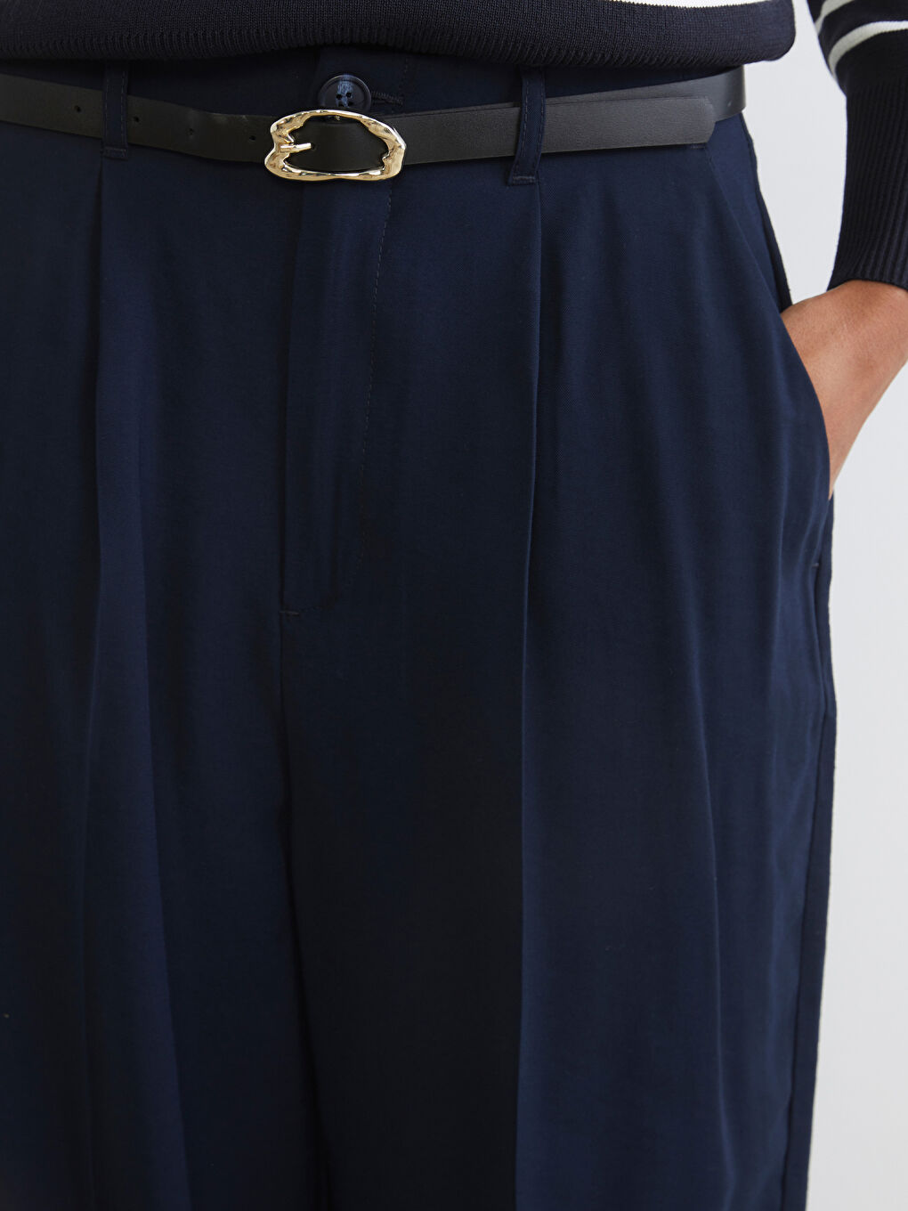 Lacivert Beli Kemerli Havuç Kesim Kadın Pantolon-2