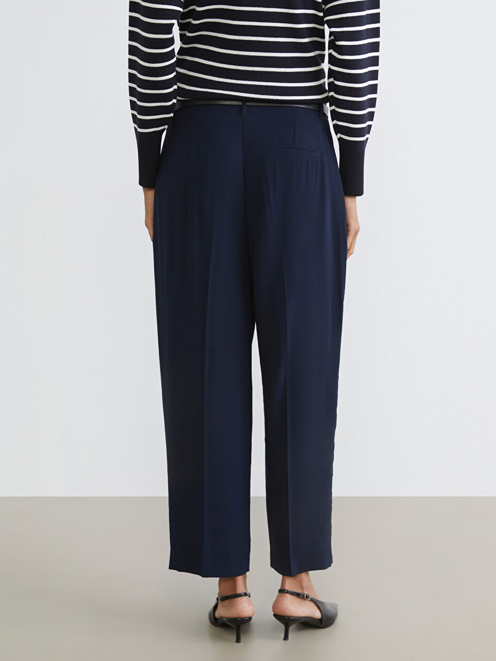 Lacivert Beli Kemerli Havuç Kesim Kadın Pantolon-3