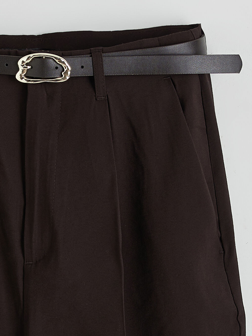 Kahverengi Beli Kemerli Havuç Kesim Kadın Pantolon-5