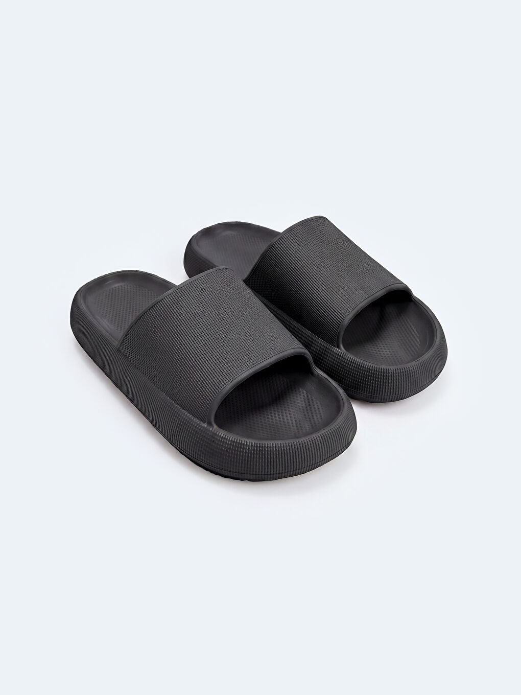 شبشب رجالي بحزام واحد ونعل سميك