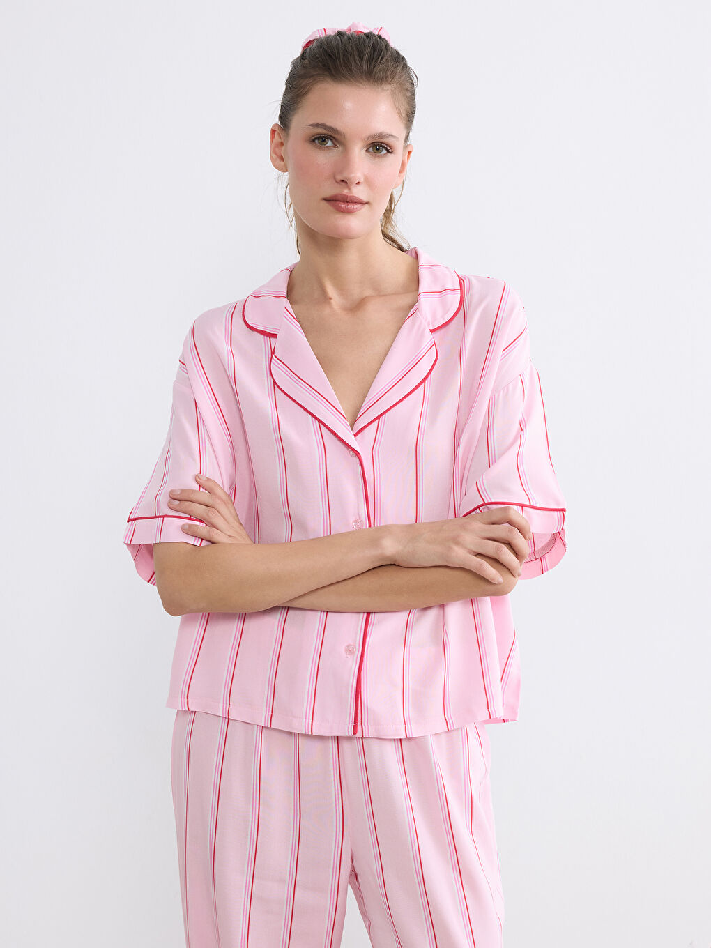 Pembe Gömlek Yaka Çizgili Kadın Pijama Takım