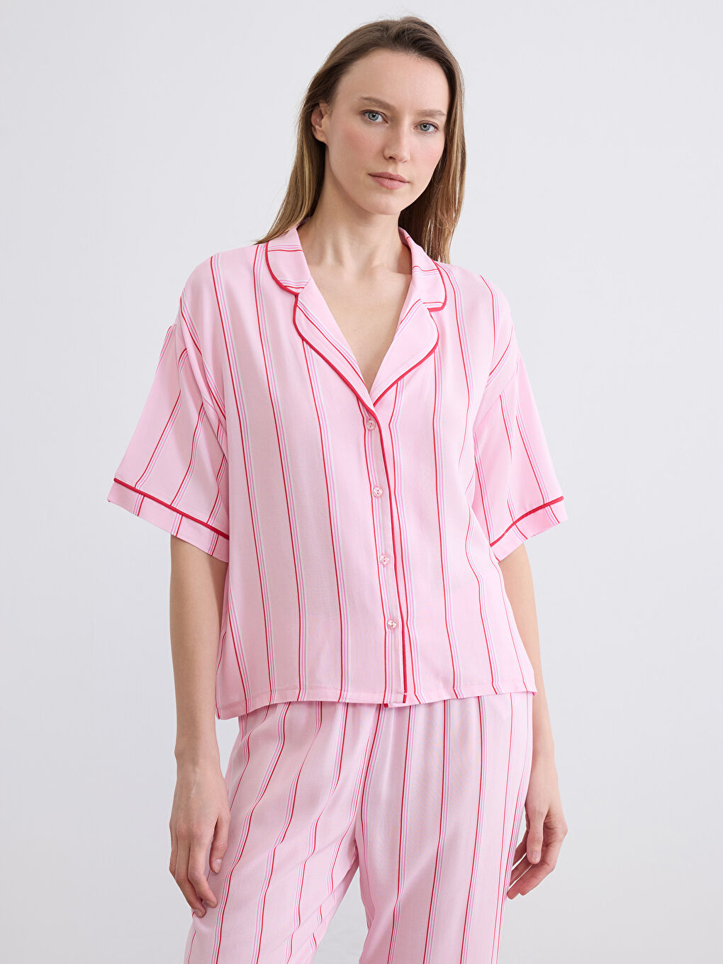 Pembe Gömlek Yaka Çizgili Kadın Pijama Takım-1