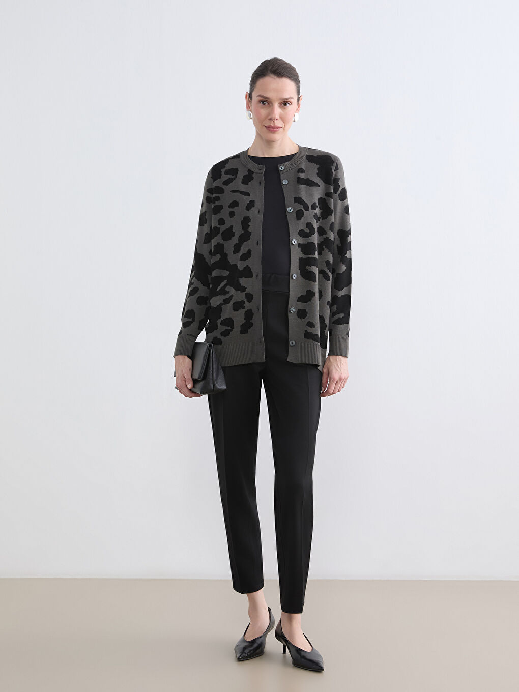 Antrasit Bisiklet Yaka Leopar Desenli Kadın Triko Hırka-1