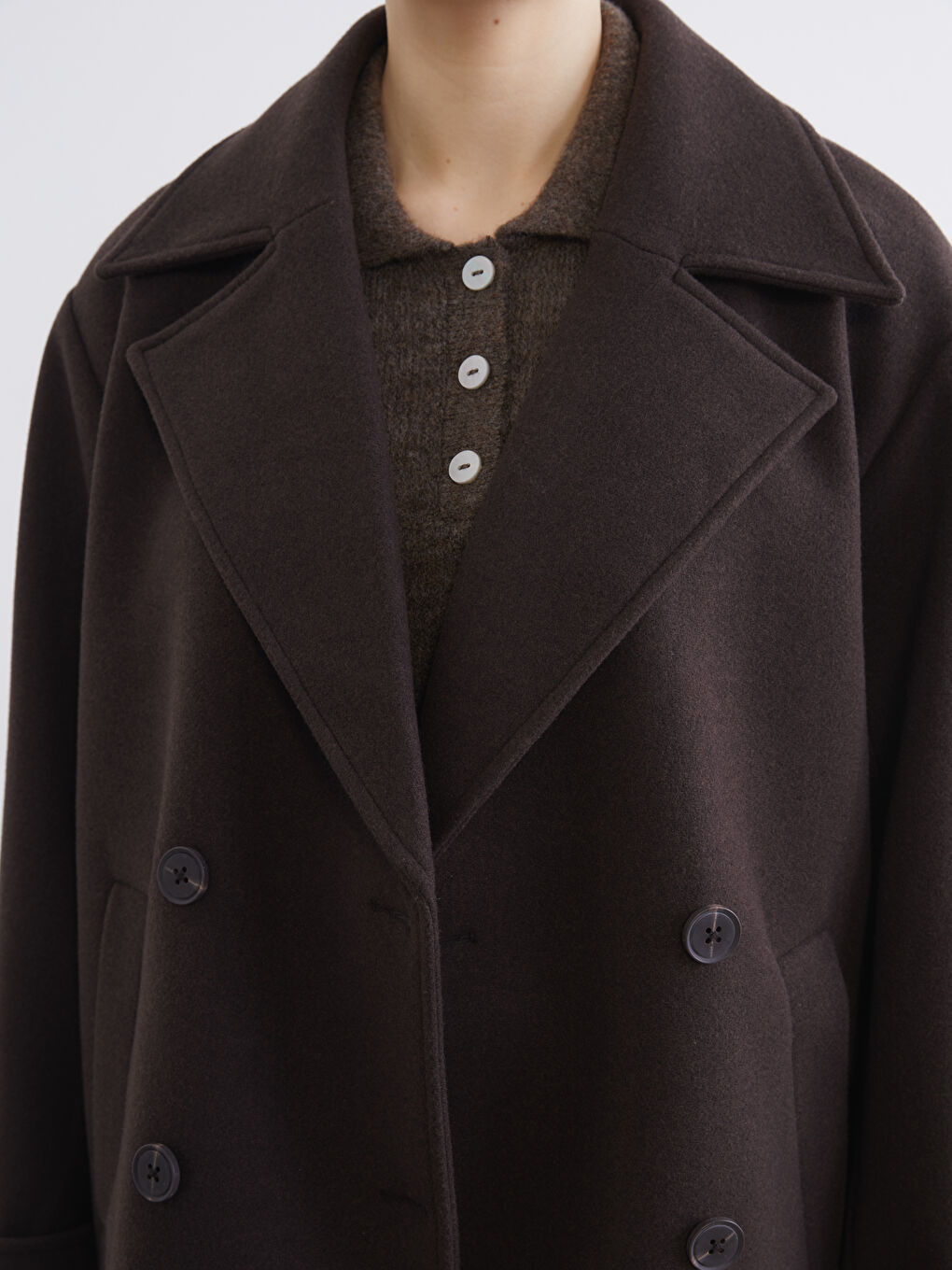 Kahverengi Kruvaze Yaka Kadın Kaşe Kaban-2