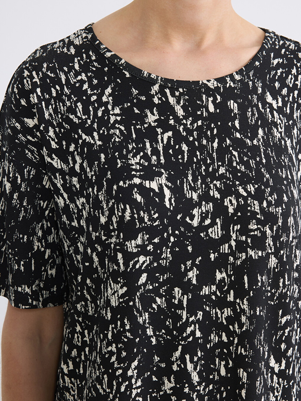 Crew Neck Patterned Mini Dress-1