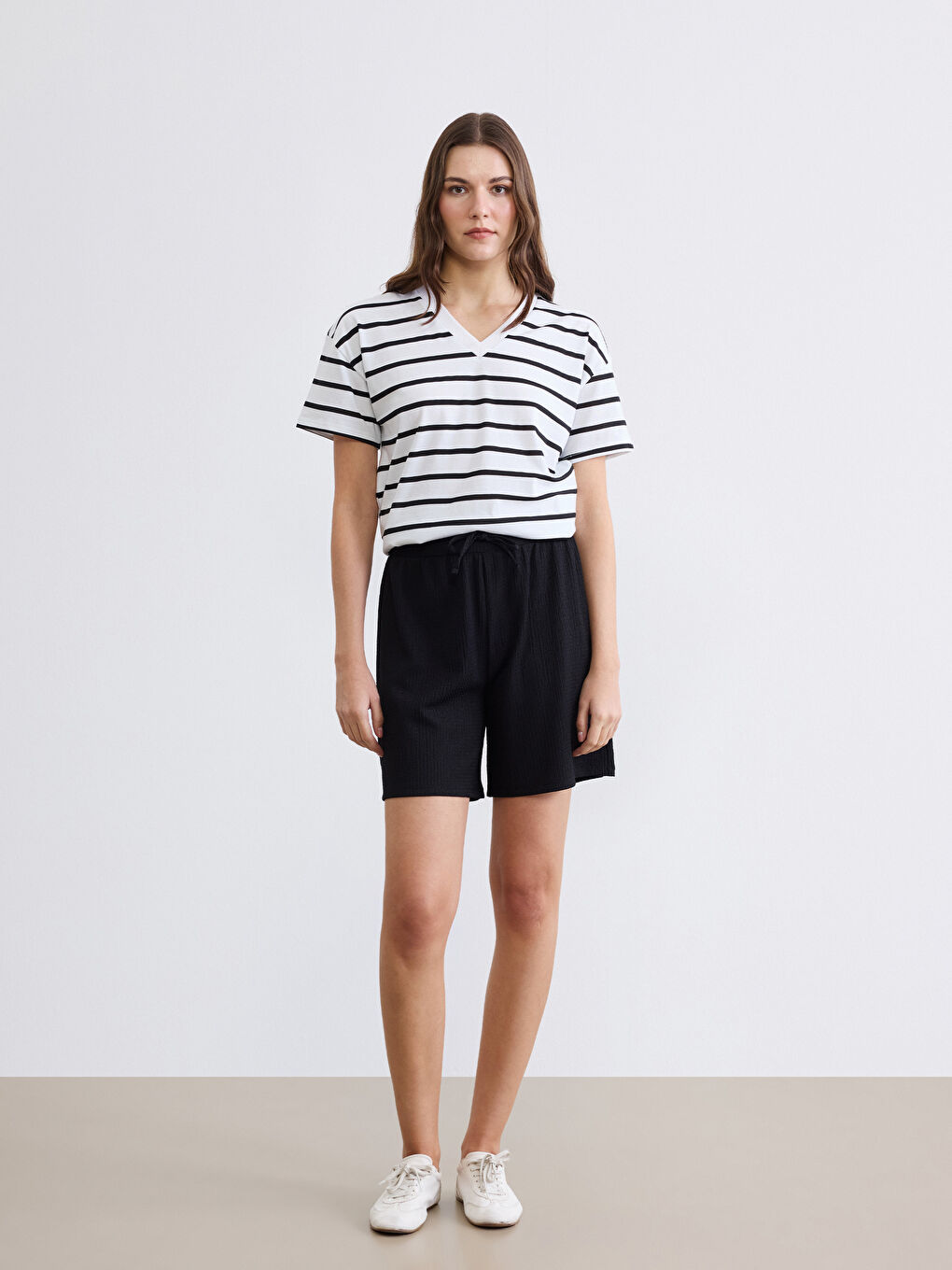 Woman BLACK Shorts