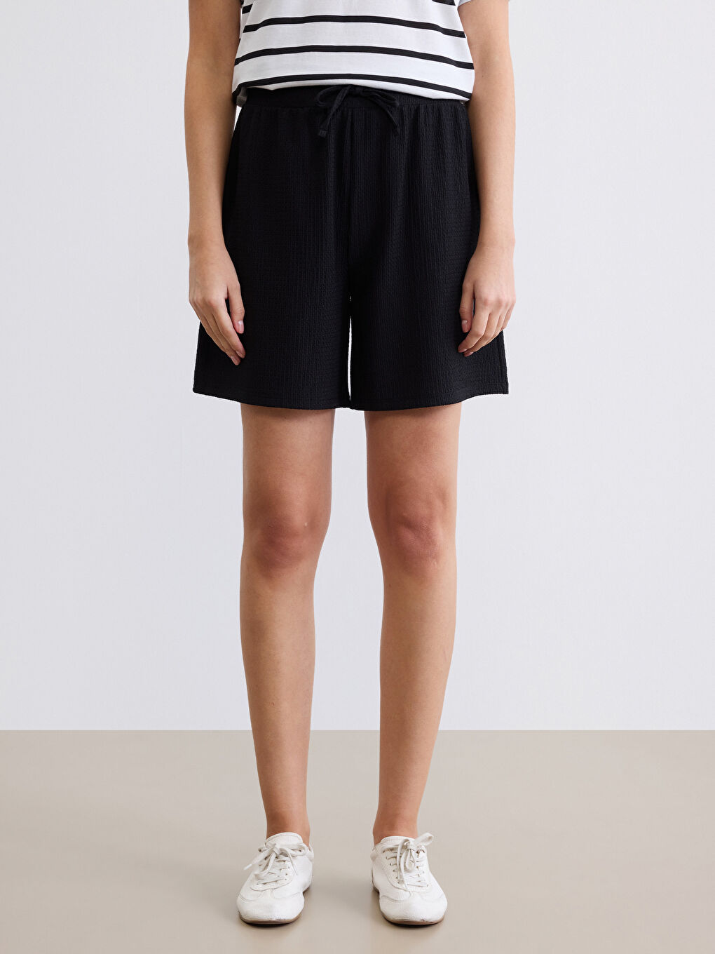 Woman BLACK Shorts-1