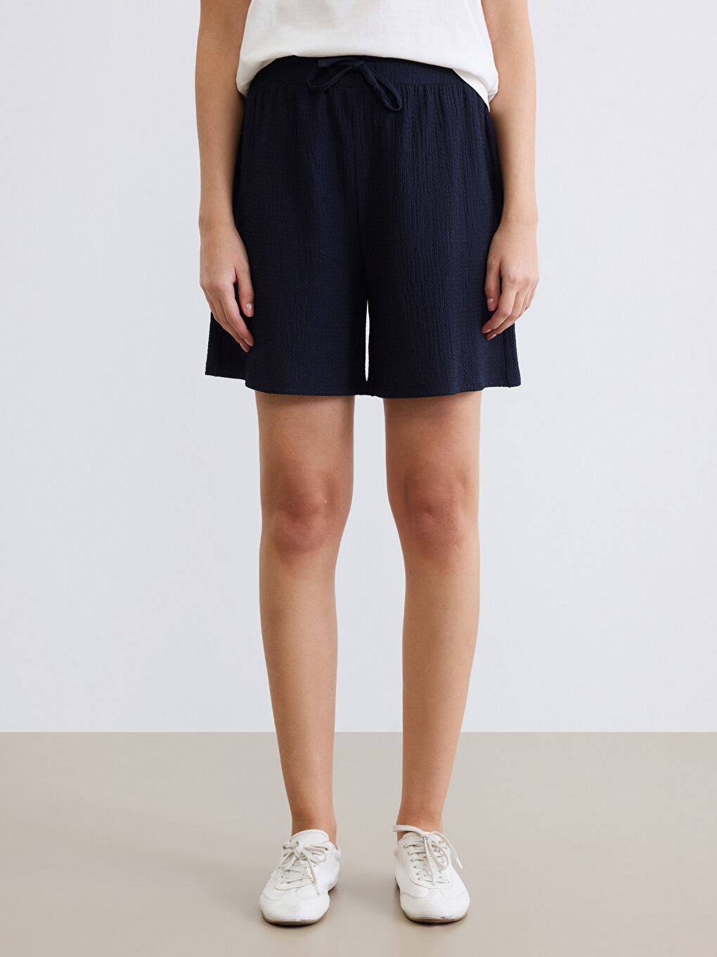 Woman NAVY Shorts-1