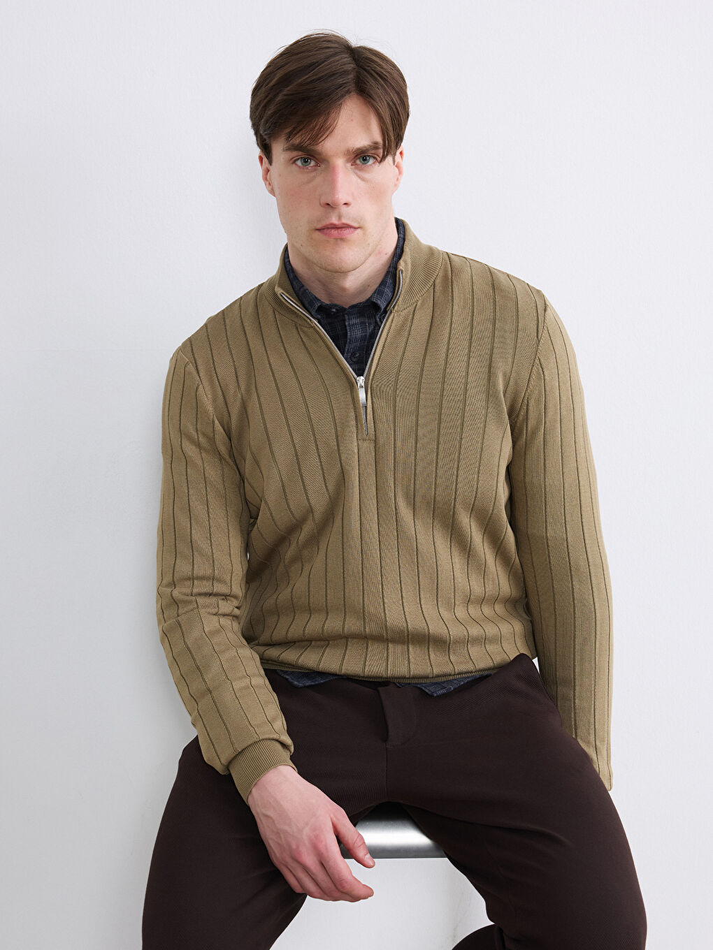 سويتَر رجالي بكول رول من التريكو-3