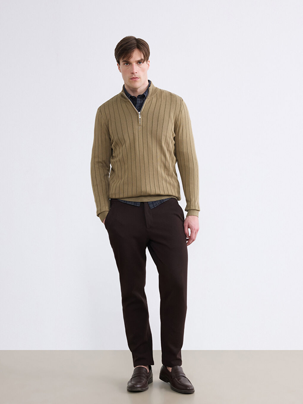 سويتَر رجالي بكول رول من التريكو-4