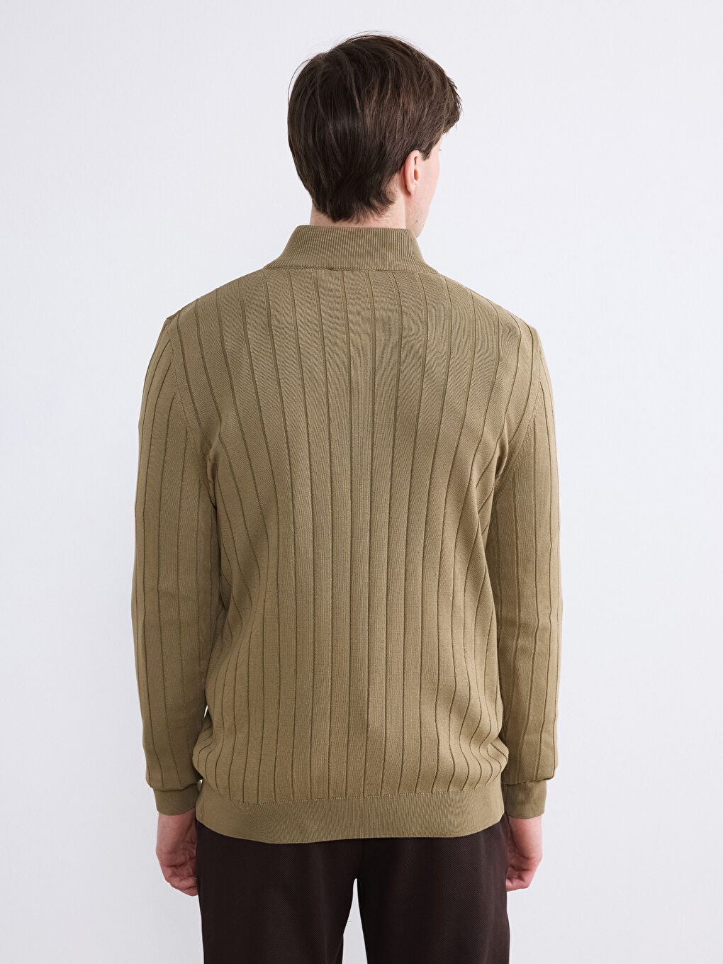 سويتَر رجالي بكول رول من التريكو-6