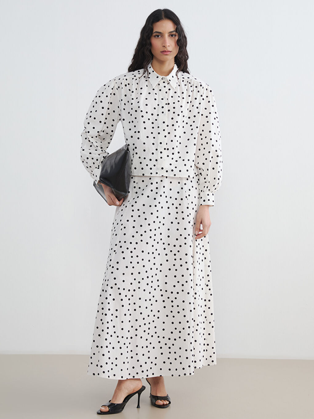 Beyaz Puantiyeli Poplin Kadın Gömlek-1