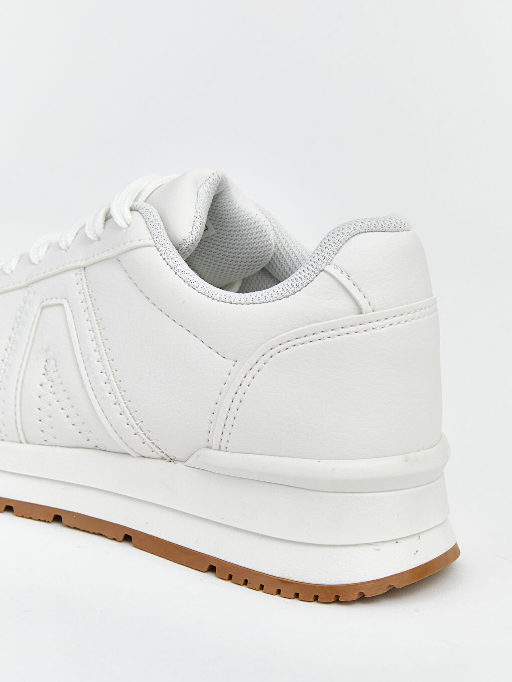 Beyaz Bağcıklı Kalın Tabanlı Spor Ayakkabı-4