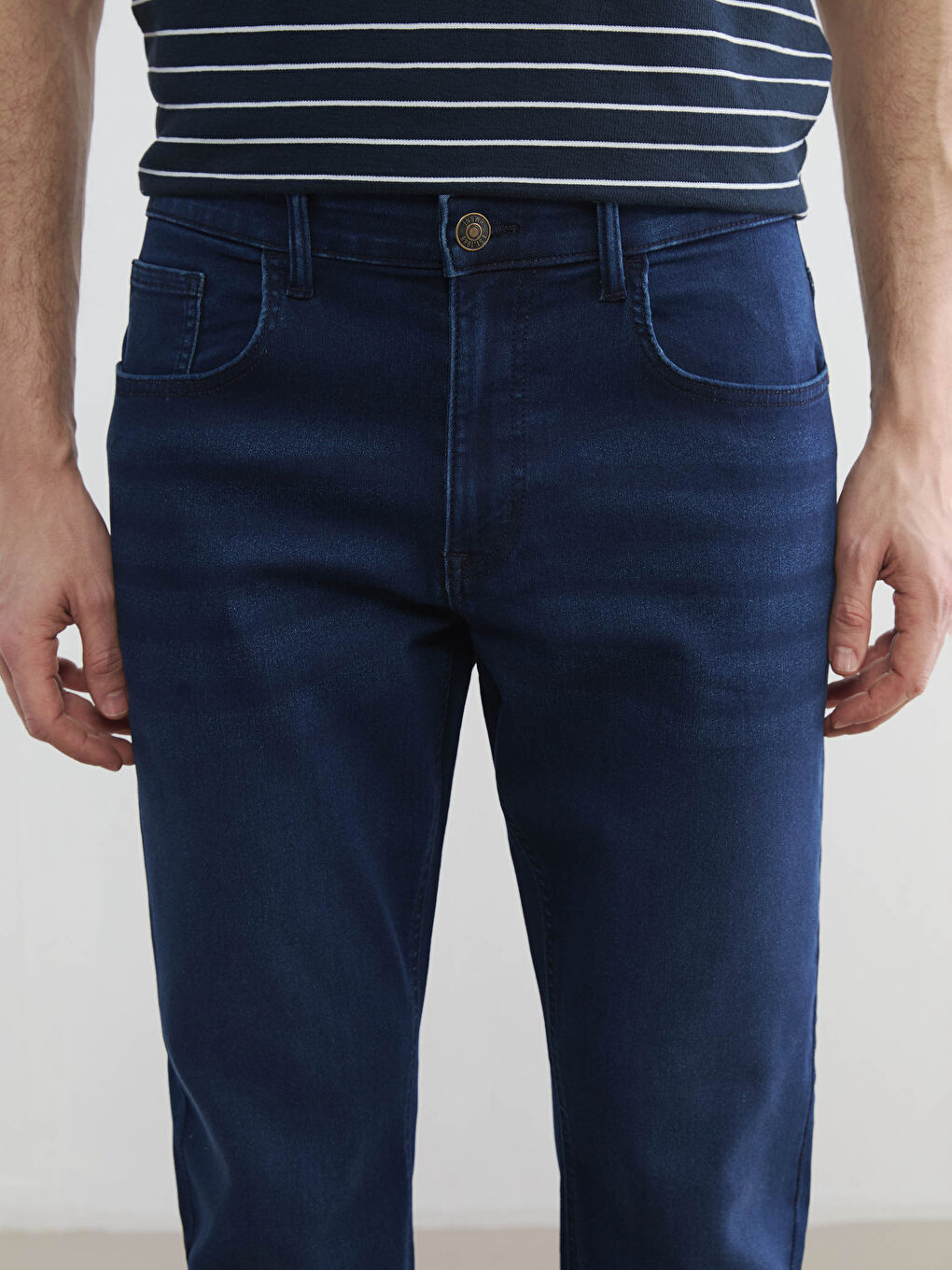 Мъж Индиго Дънки-2