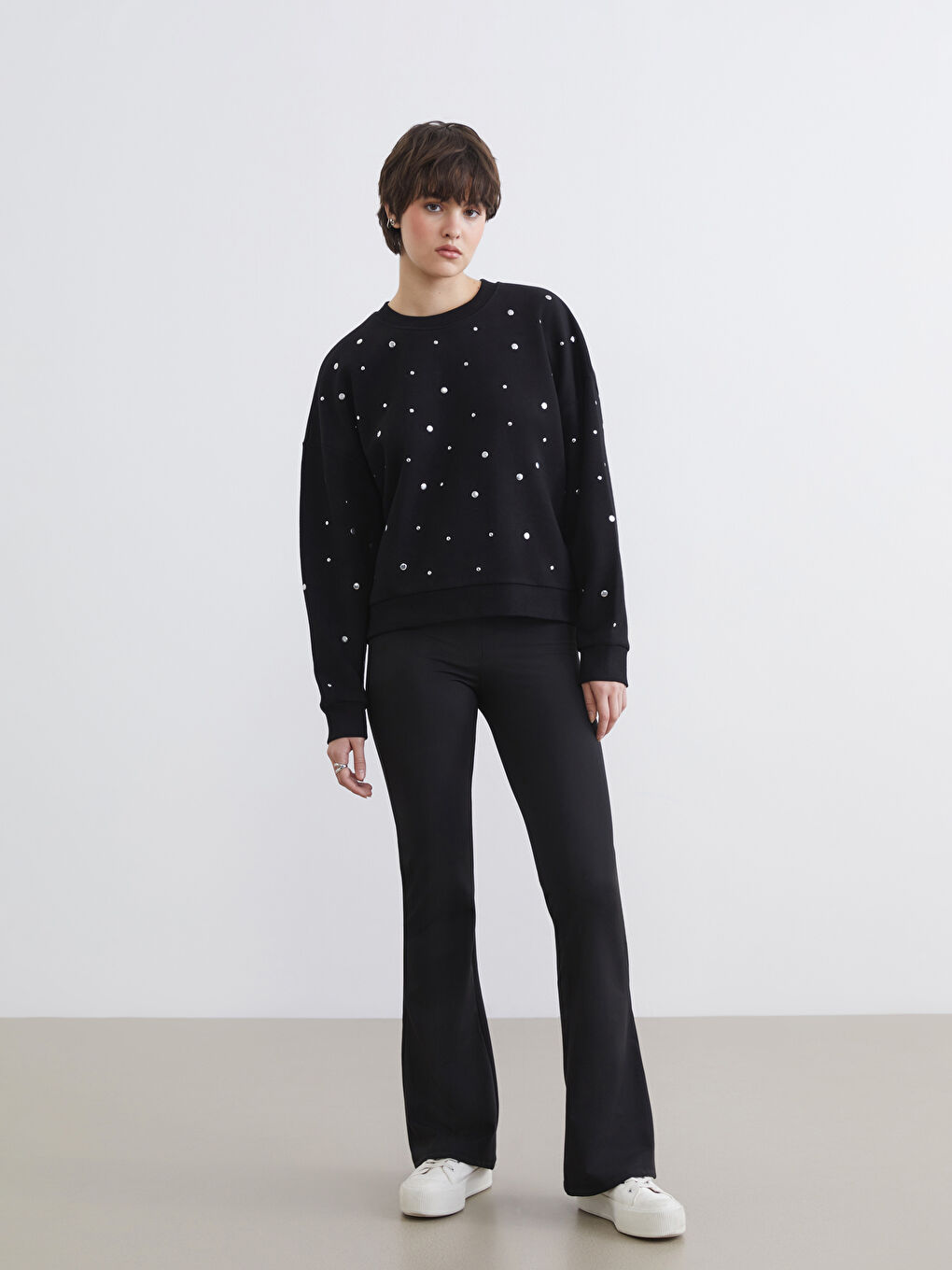 سترێج ڕه‌ش ژن