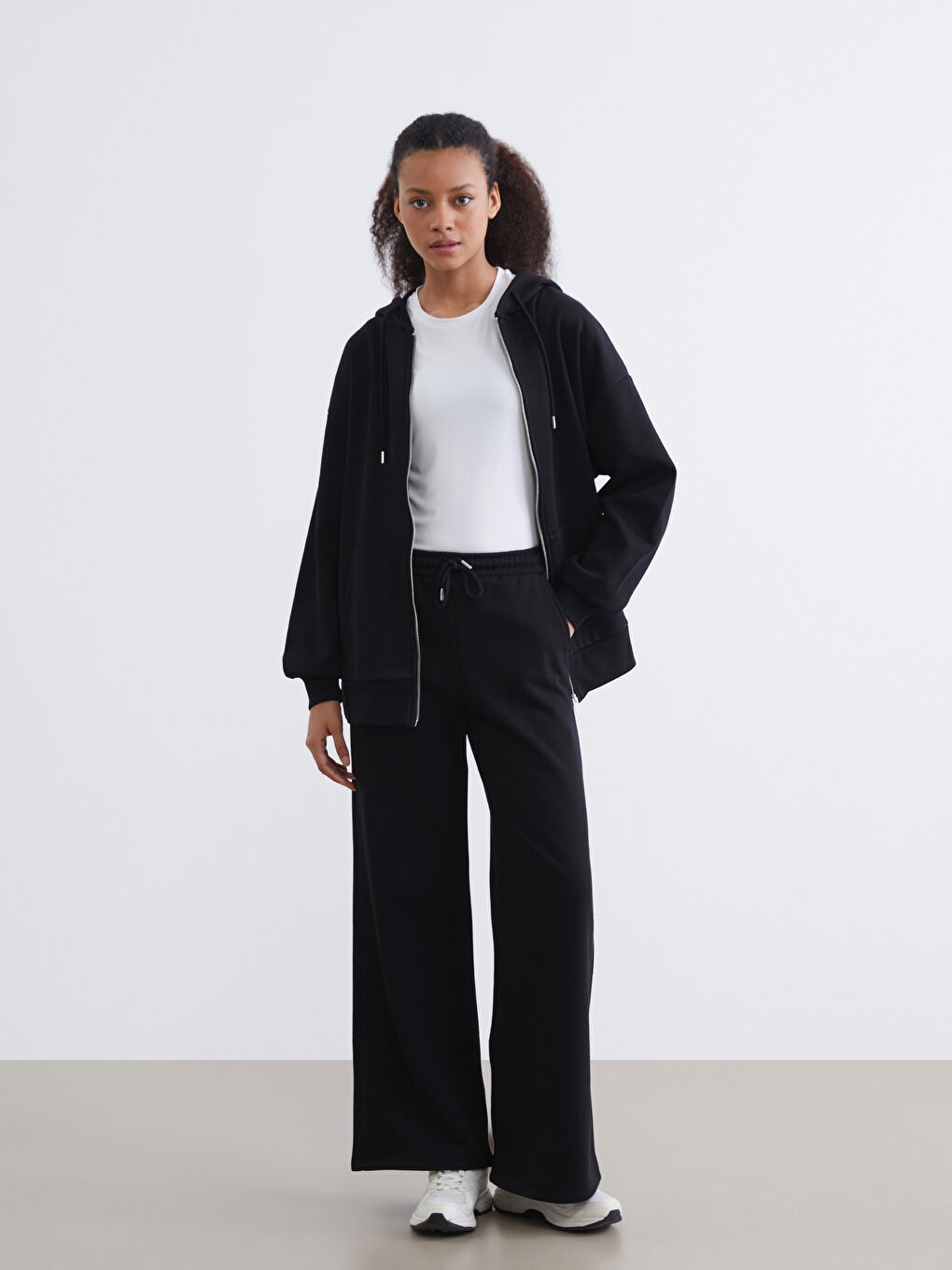 Women's Sweatpants with Elastic Waist