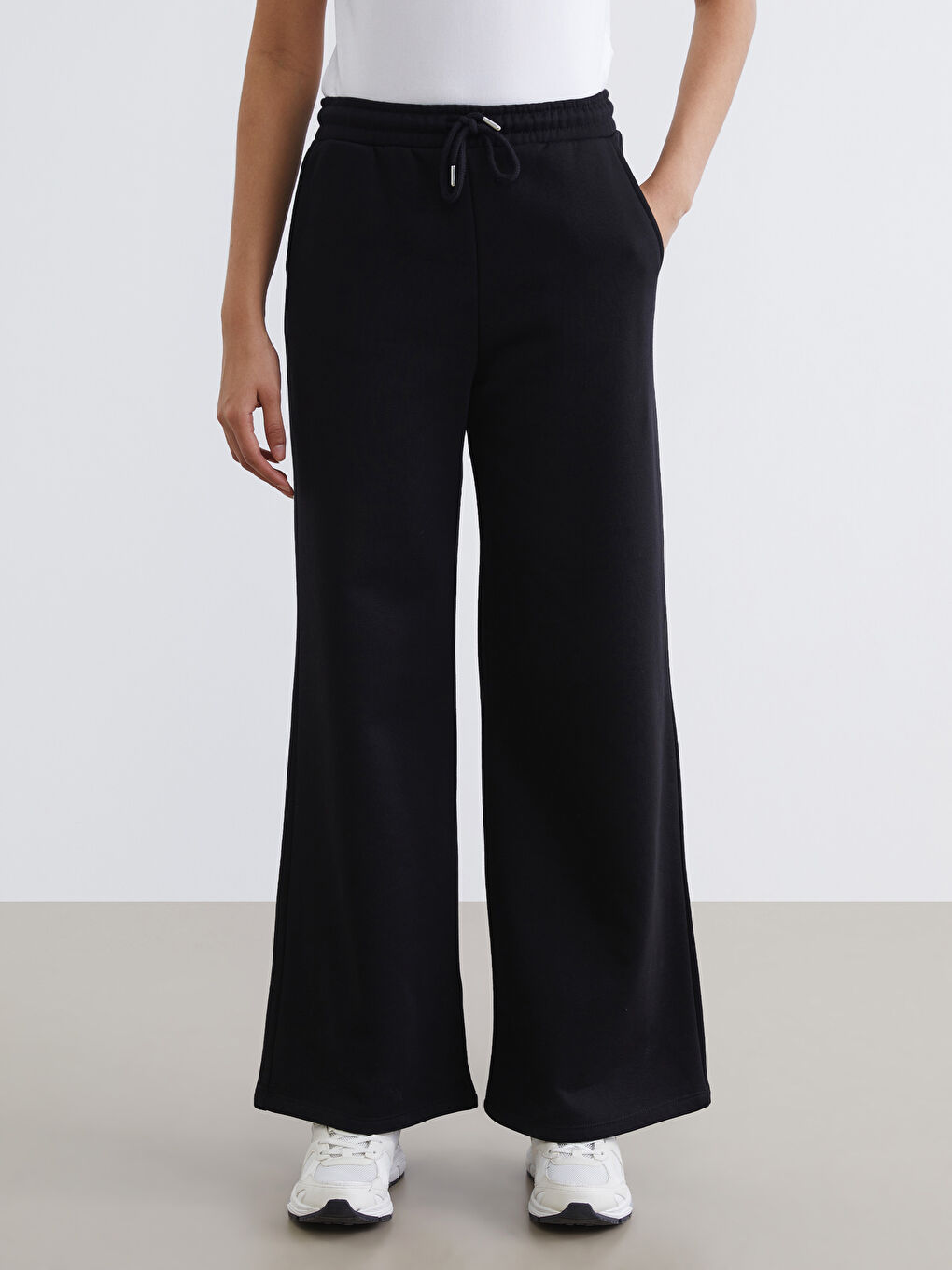 Women's Sweatpants with Elastic Waist-1