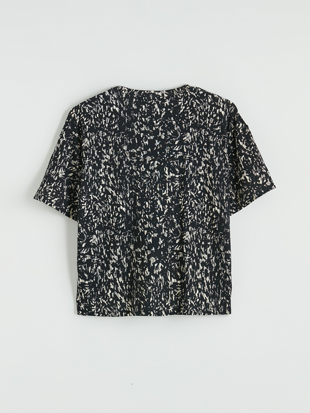 Woman Black T-Shirt-5