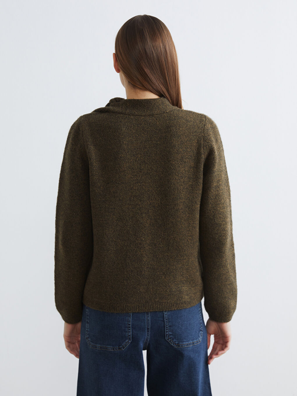 Haki Balıkçı Yaka Bağlama Detaylı Kadın Triko Kazak-3