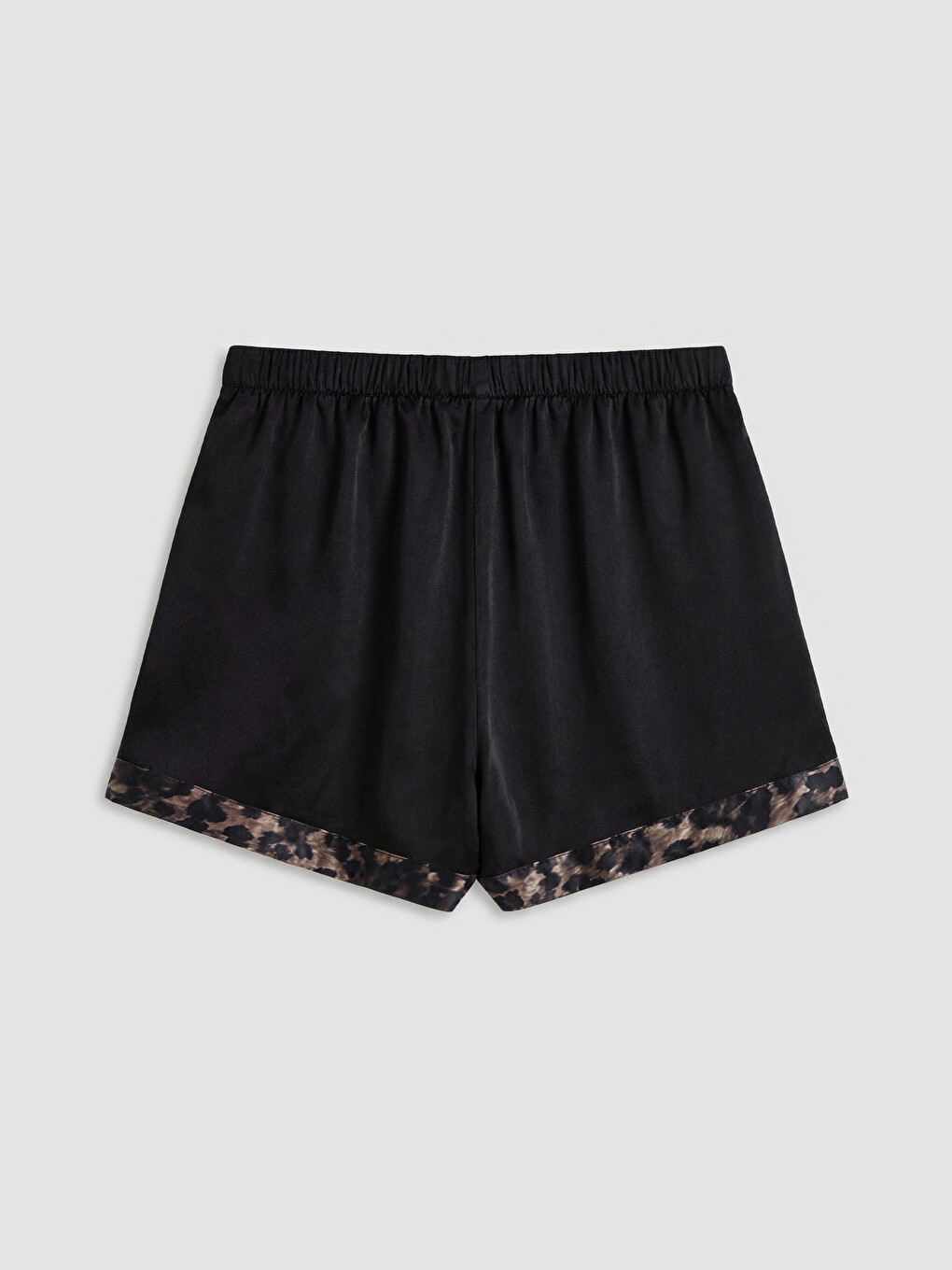Siyah Leopar Desenli Saten Kadın Şortlu Pijama Takımı-8