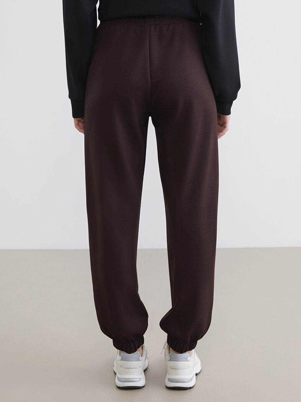 Kahverengi Beli Lastikli Soft Touch Kadın Jogger Eşofman Altı	-3