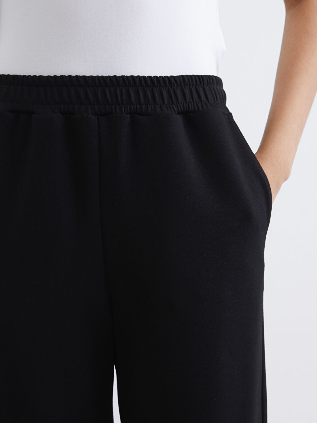 Siyah Beli Lastikli Soft Touch Kadın Jogger Eşofman Altı-2
