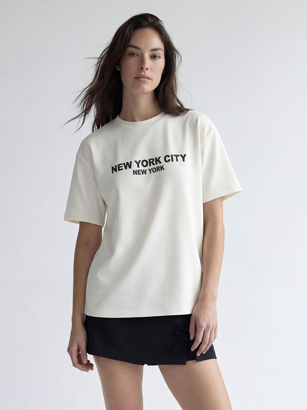 Ekru New York Baskılı Soft Touch Kadın Tişört