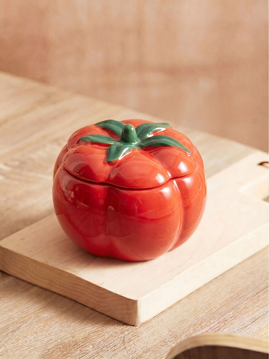 Керамическая миска в форме помидора с крышкой