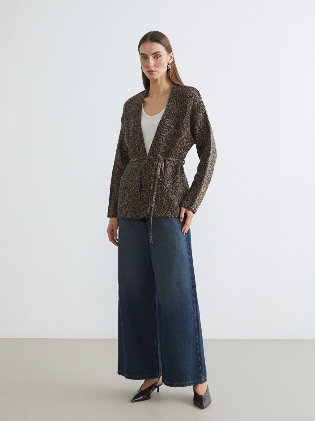 Kahverengi Şal Yaka Desenli Kadın Triko Hırka-1