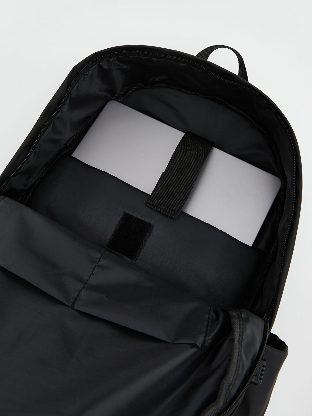 ლეპტოპის განყოფილებიანი მამაკაცის ზურგჩანთა-3