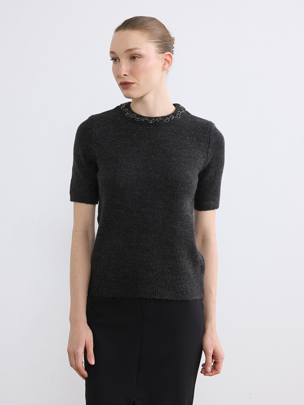 Antrasit Bisiklet Yaka Taşlı Kadın Triko Kazak
