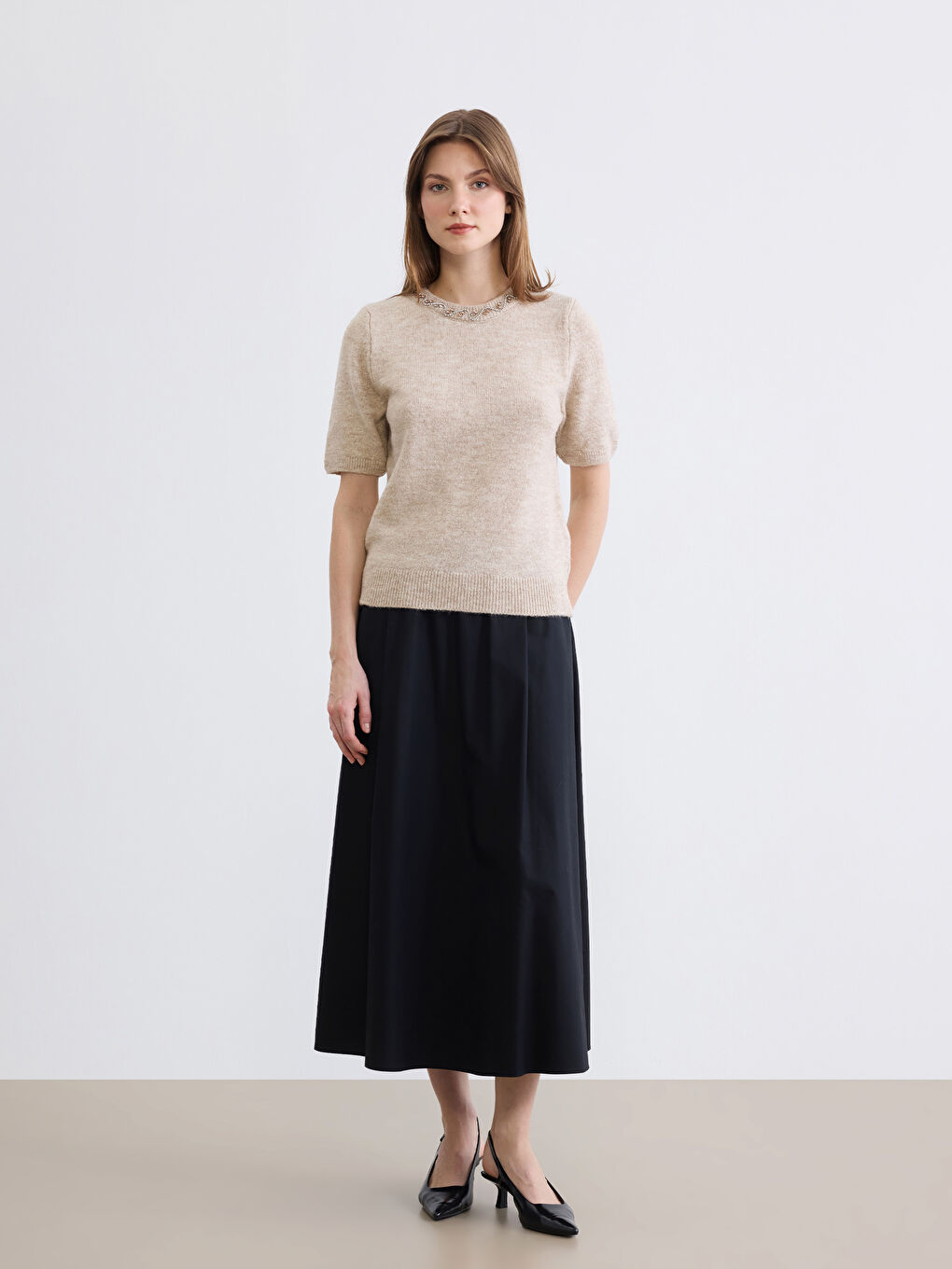 Bej Bisiklet Yaka Taşlı Kadın Triko Kazak-1