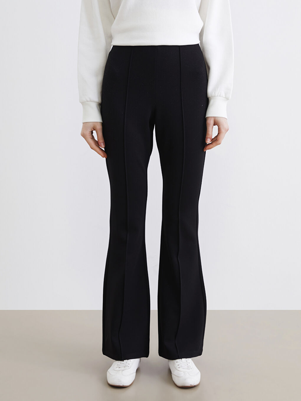 Siyah Dar Fit Kadın İspanyol Paça Pantolon-1