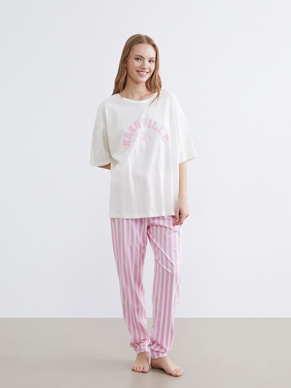 Pembe Bisiklet Yaka Baskılı Kadın Pijama Takım