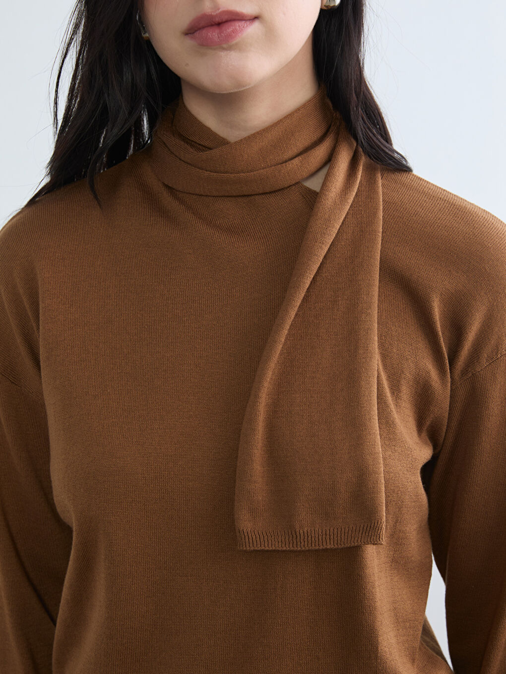 Kahverengi Atkılı Yaka Kadın Triko Kazak-2