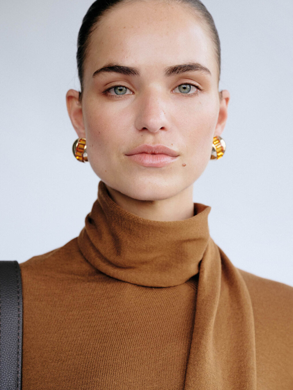 Kahverengi Atkılı Yaka Kadın Triko Kazak-1