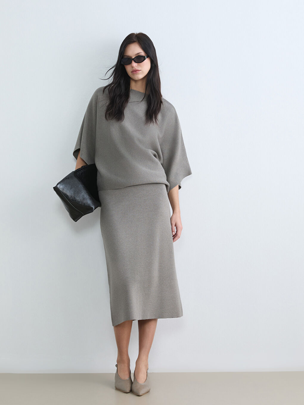 Bej Beli Lastikli Triko Etek