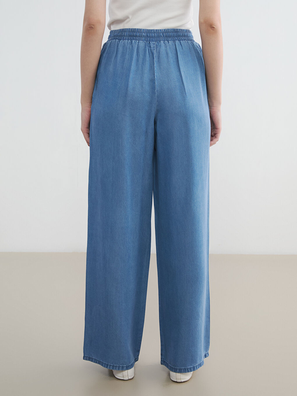 Дамски дънки с еластична талия и широк крачол-3