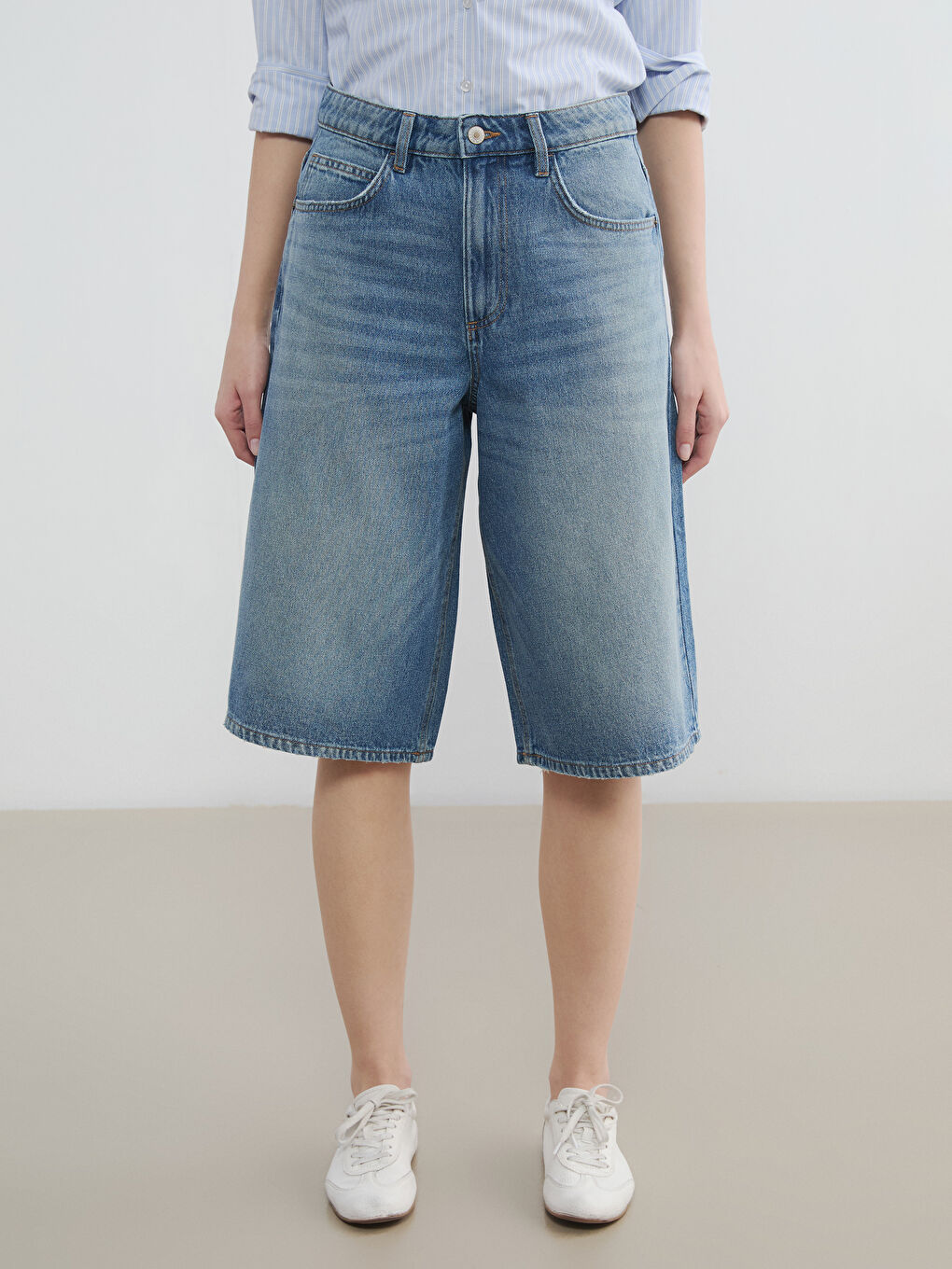 жоғары белді бермуд қондырмалы әйелдерге арналған деним шолақ шалбар-1