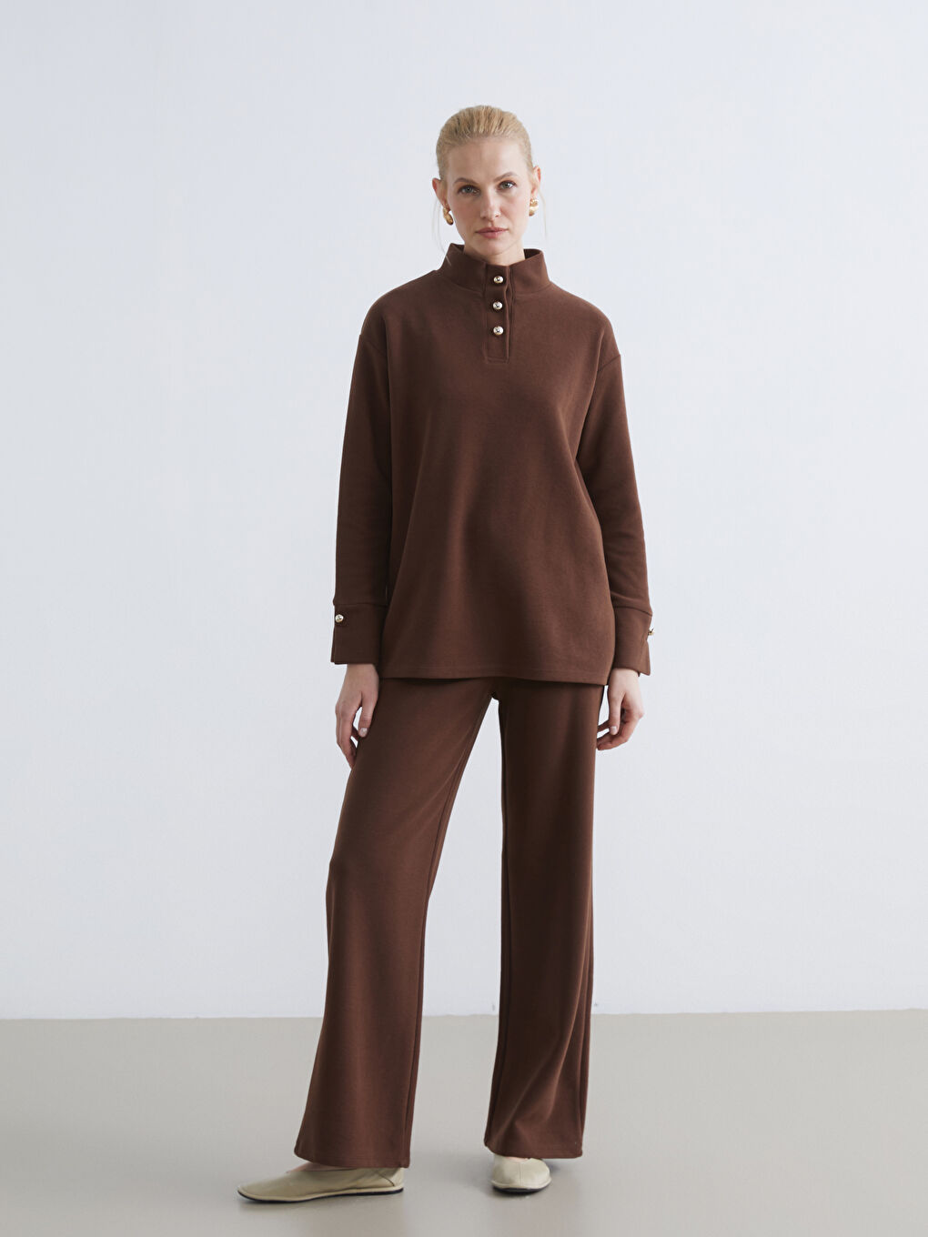 Kahverengi Dik Yaka Kadın Sweatshirt Tunik-1