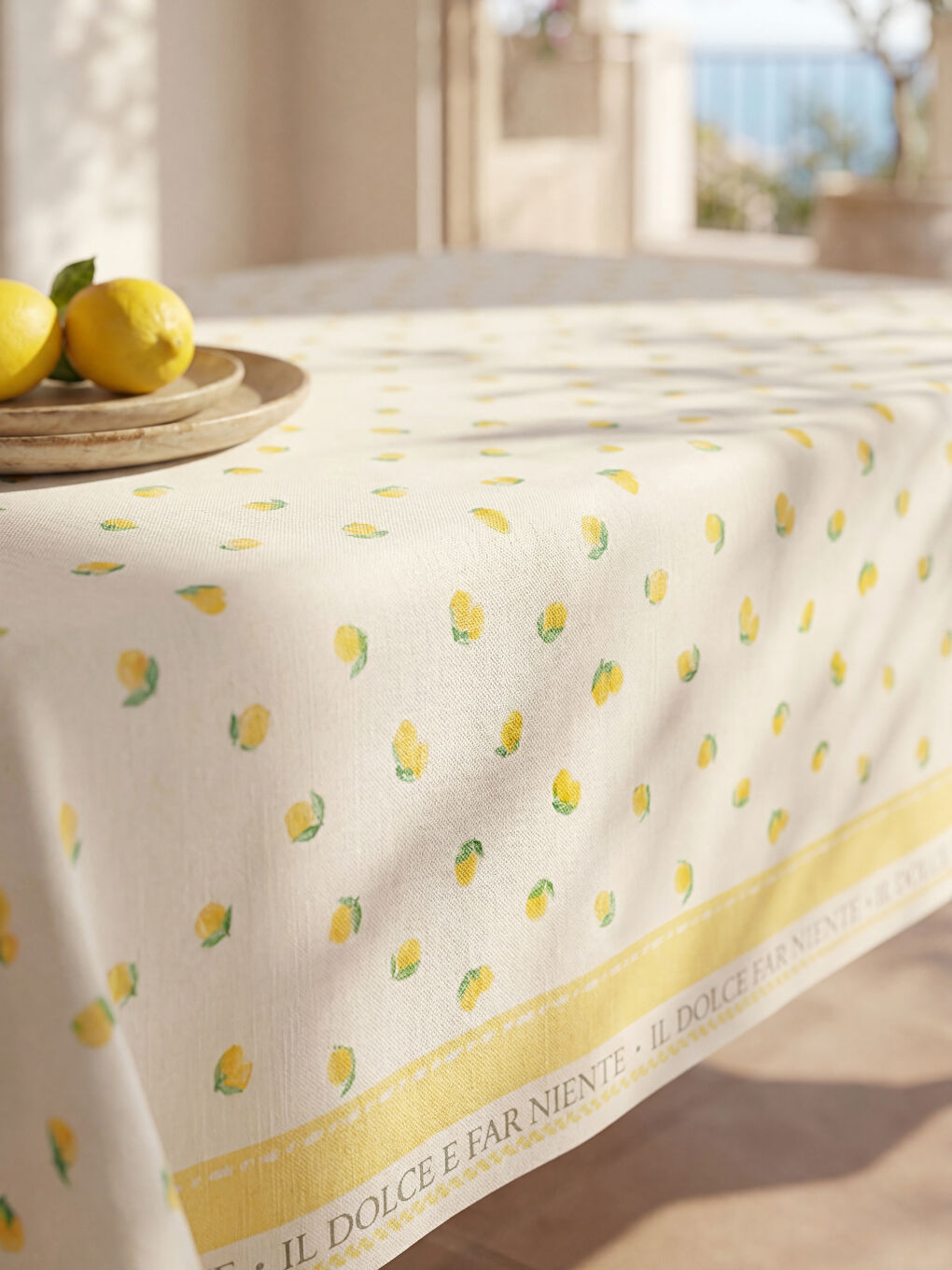 Karışık Limon Desenli  Masa Örtüsü 150x220 cm