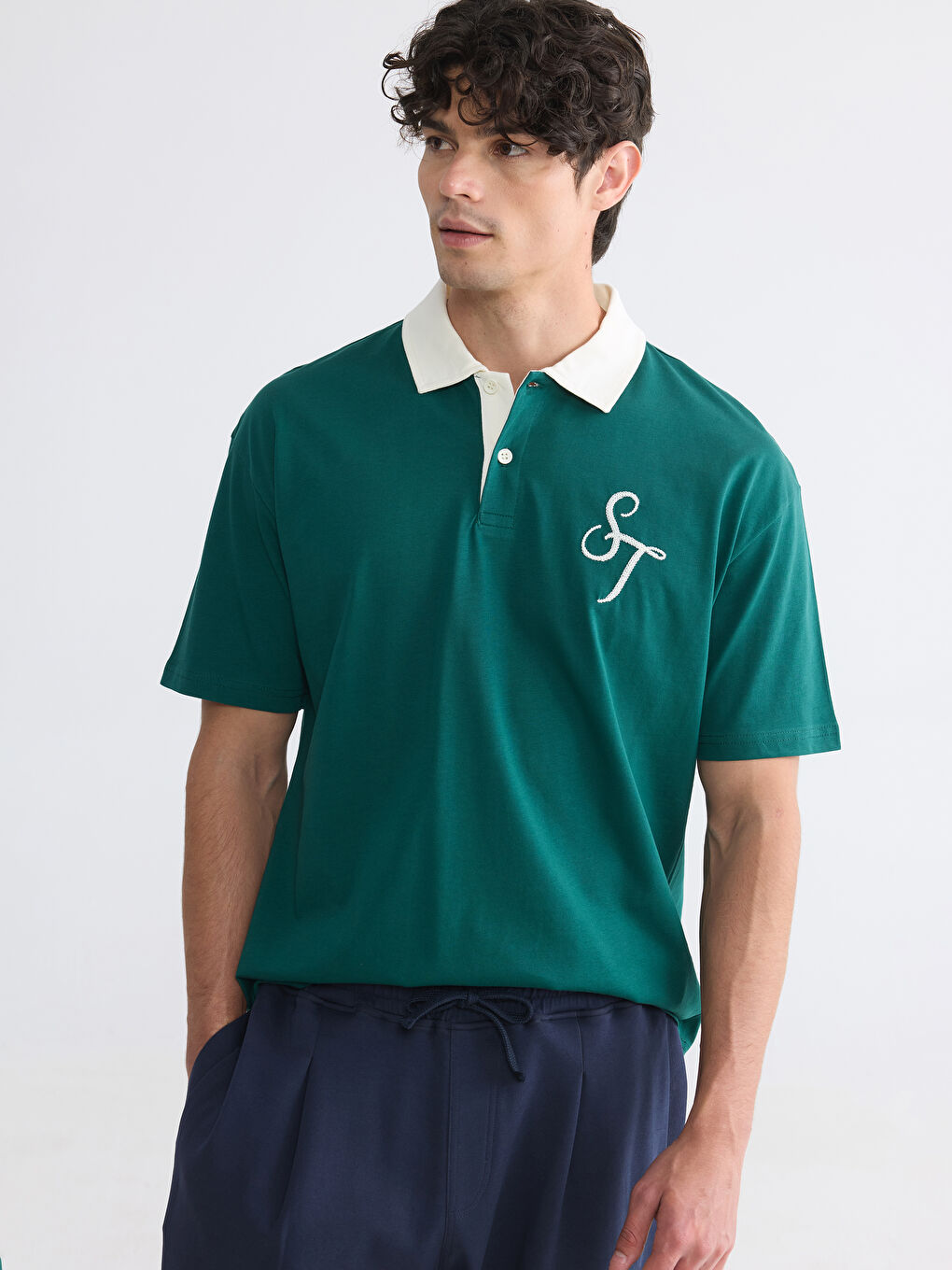 Yeşil Rahat Fit Nakışlı Polo Yaka Erkek Tişört