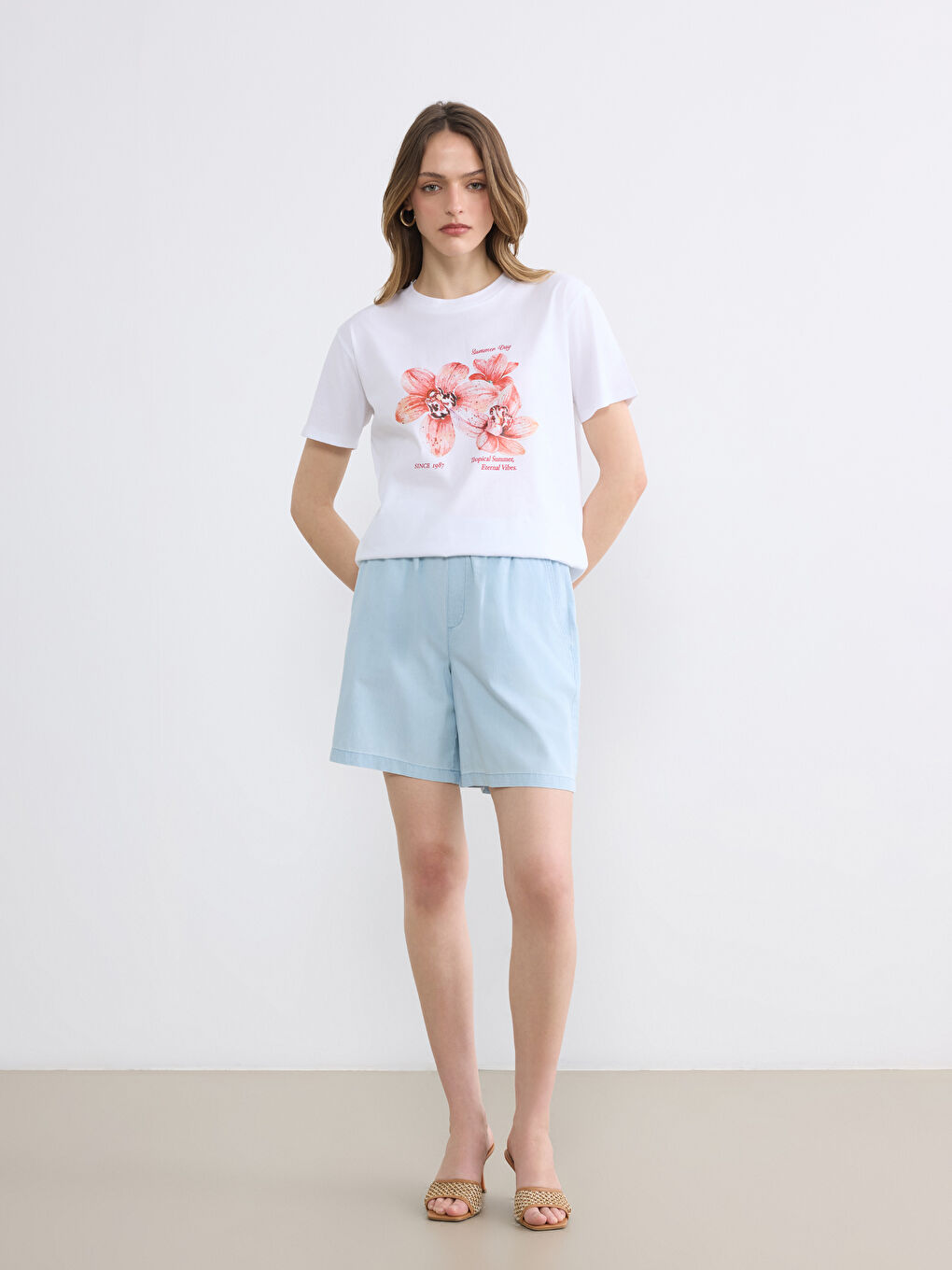 Woman WHITE T-Shirt-1